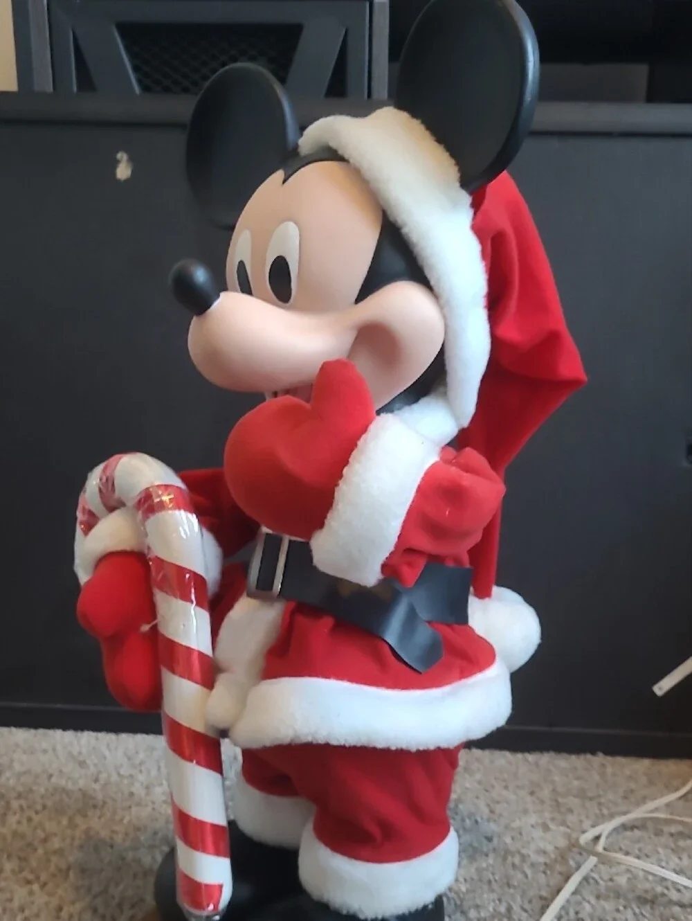Working Disney Mickey Mouse Santa Animatronic